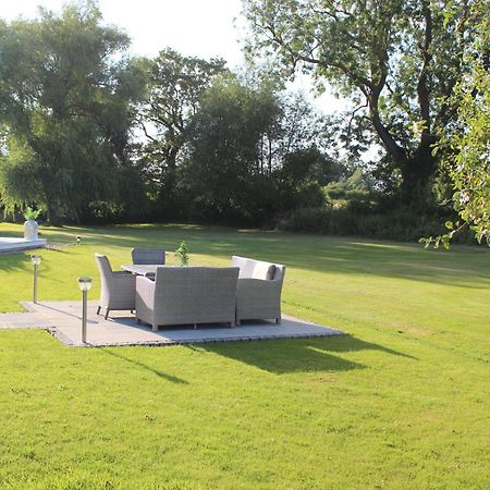 The Willowford Milton Keynes Exterior photo